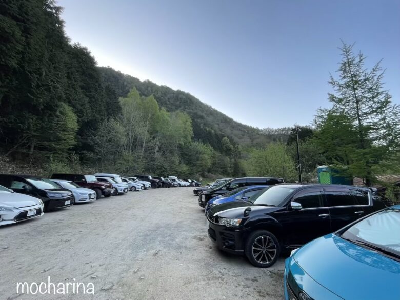 中房登山口近辺にある第3駐車場の写真。